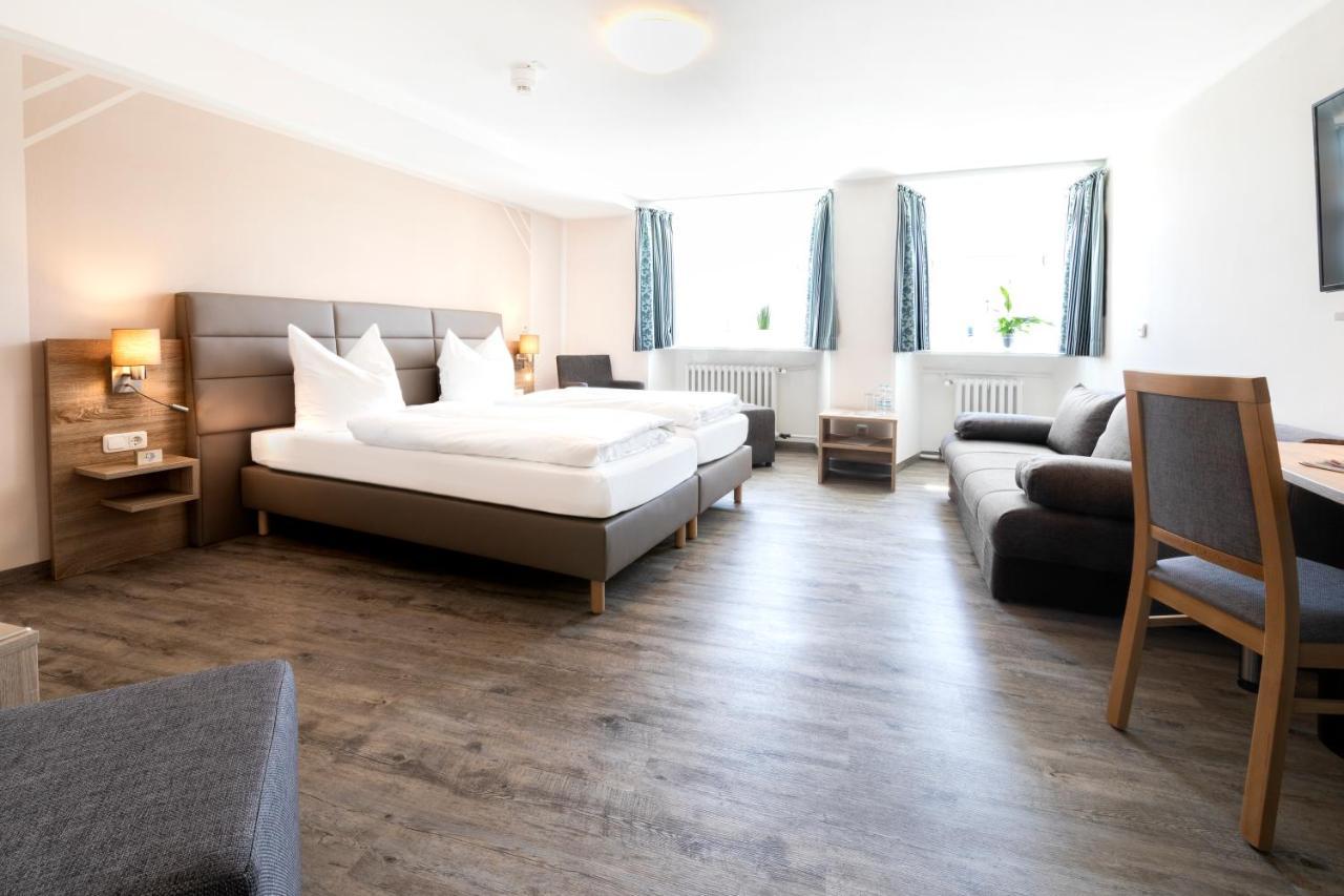 Hotelgasthof Bayerischer Hof Зульцбах-Розенберґ Екстер'єр фото