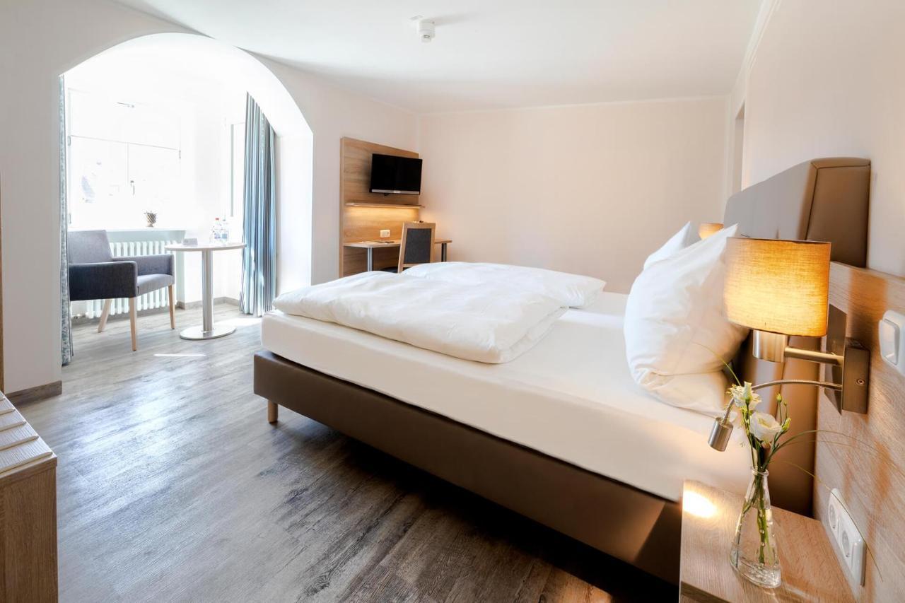 Hotelgasthof Bayerischer Hof Зульцбах-Розенберґ Екстер'єр фото