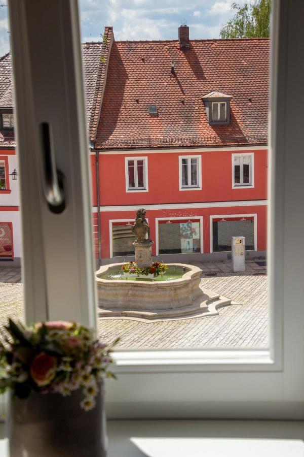 Hotelgasthof Bayerischer Hof Зульцбах-Розенберґ Екстер'єр фото