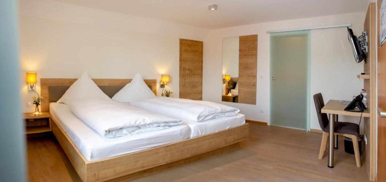 Hotelgasthof Bayerischer Hof Зульцбах-Розенберґ Екстер'єр фото