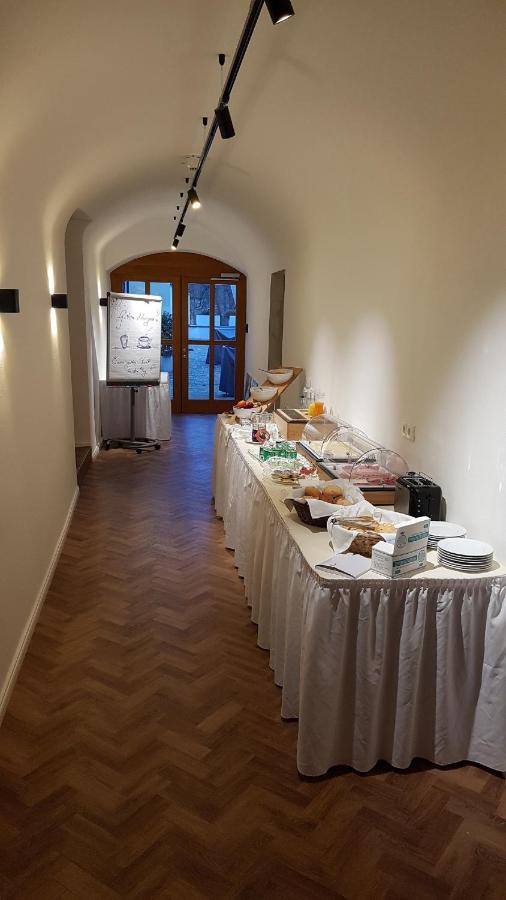 Hotelgasthof Bayerischer Hof Зульцбах-Розенберґ Екстер'єр фото
